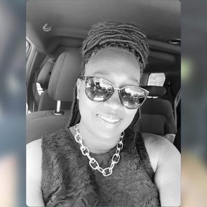 Meet your Posher, Tanika